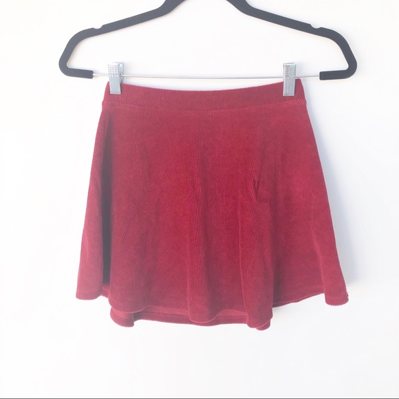 NWOT Forever 21 Red Ribbed Stretch Skater Skirt - Picture 2 of 7